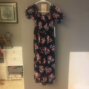 Almost Famous lace dress